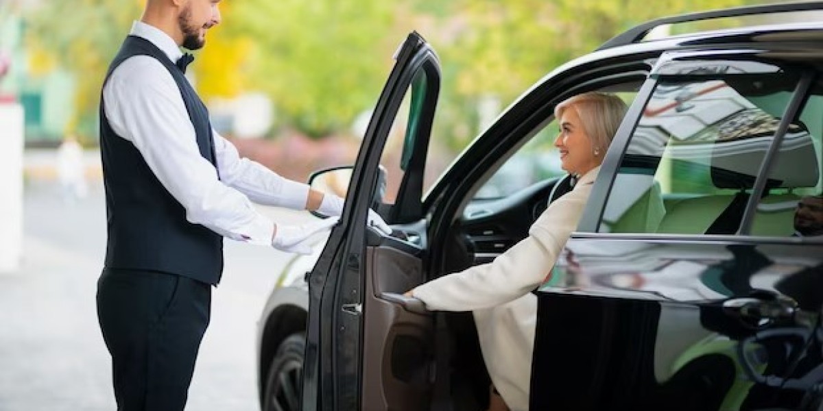 Reliable Taxi from Bristol to Heathrow | Book 24/7