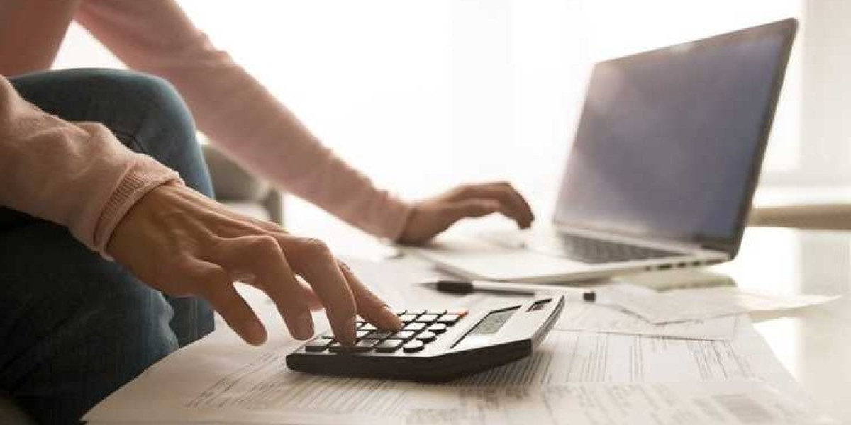 Can a personal tax accountant help with NIC (National Insurance Contributions) in the UK?