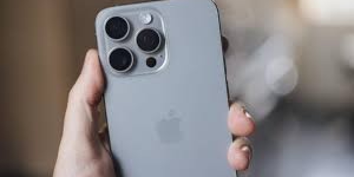 Why the Apple iPhone 15 Pro Max is the Ultimate Flagship in UAE – Full Review & Best Offers