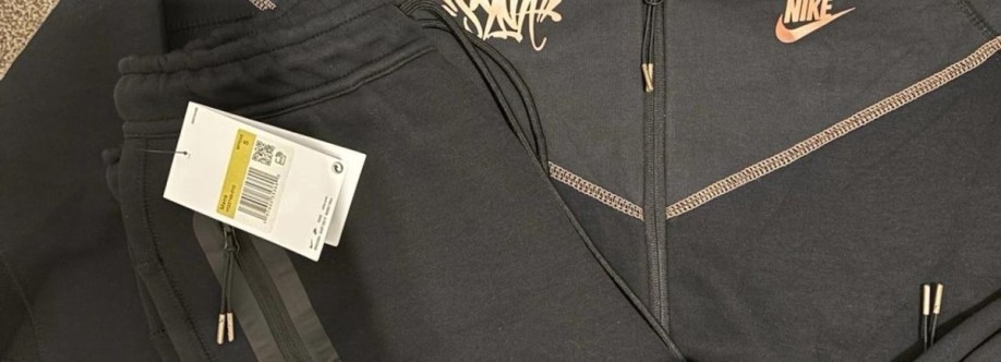 tracksuit syna Cover Image