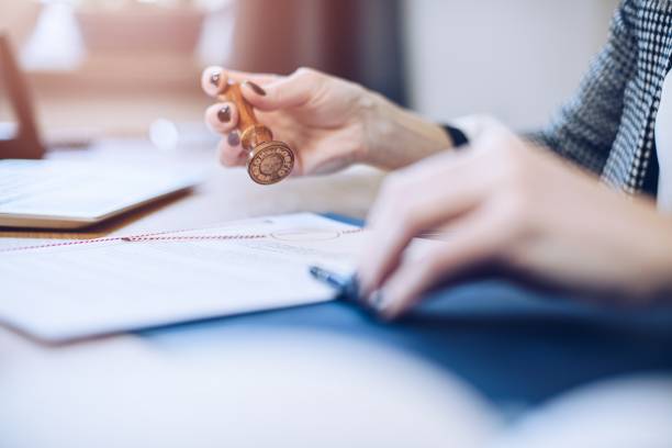 Can A Notary Public Help Prevent Document Fraud? – Postory