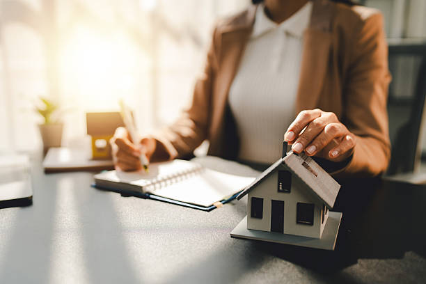 What Happens When You Ignore a Real Estate Agent’s Pricing Advice? – Writoka