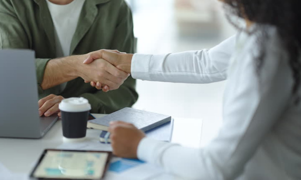 How a Real Estate Consultant Protects First-Time Buyers From Scams