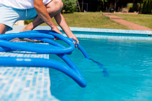 How Swimming Pool Repair Service Fixes Severe Pool Leaks