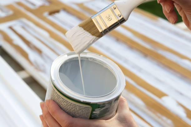 How Can a Painter Fix Peeling Walls Without Repainting Everything?