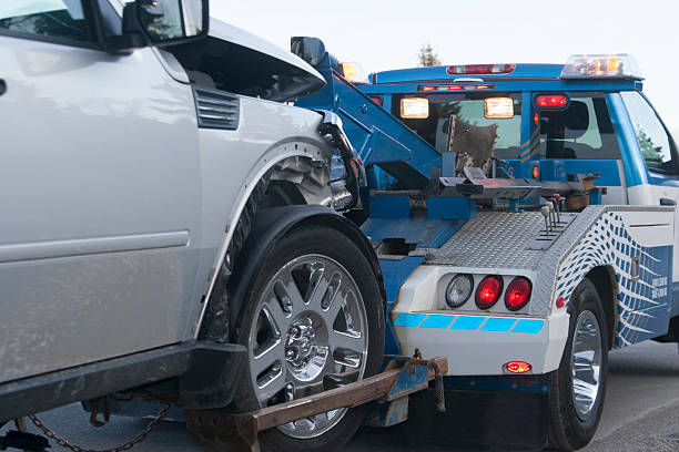How a Reliable Towing Service Saves Your Roadside Day