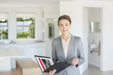 How a Real Estate Agent Helps With Rising Home Insurance Costs - London Connected