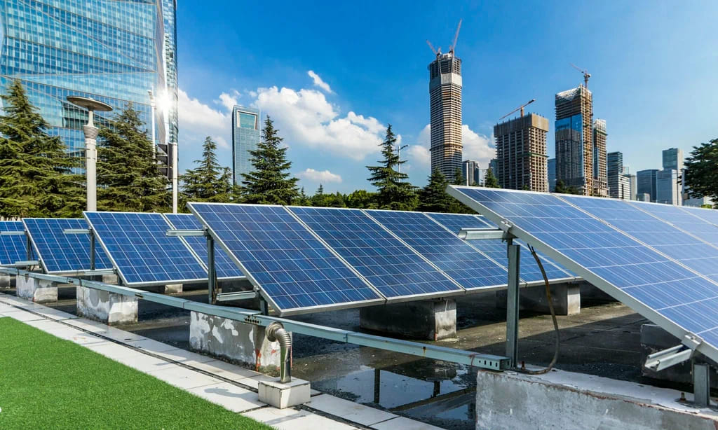 How a Solar Energy Company Solves Your Outage and Backup Problems - London Connected