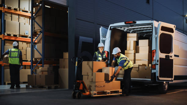 How Logistics Service Helps You Avoid Delivery Delays in Peak Season