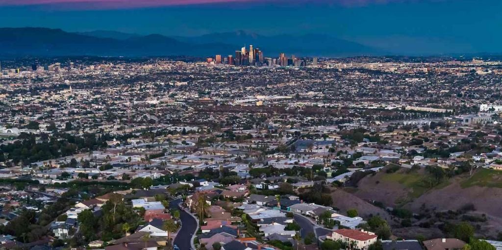 Delta Airlines Los Angeles Office in California +1-833-482-7010